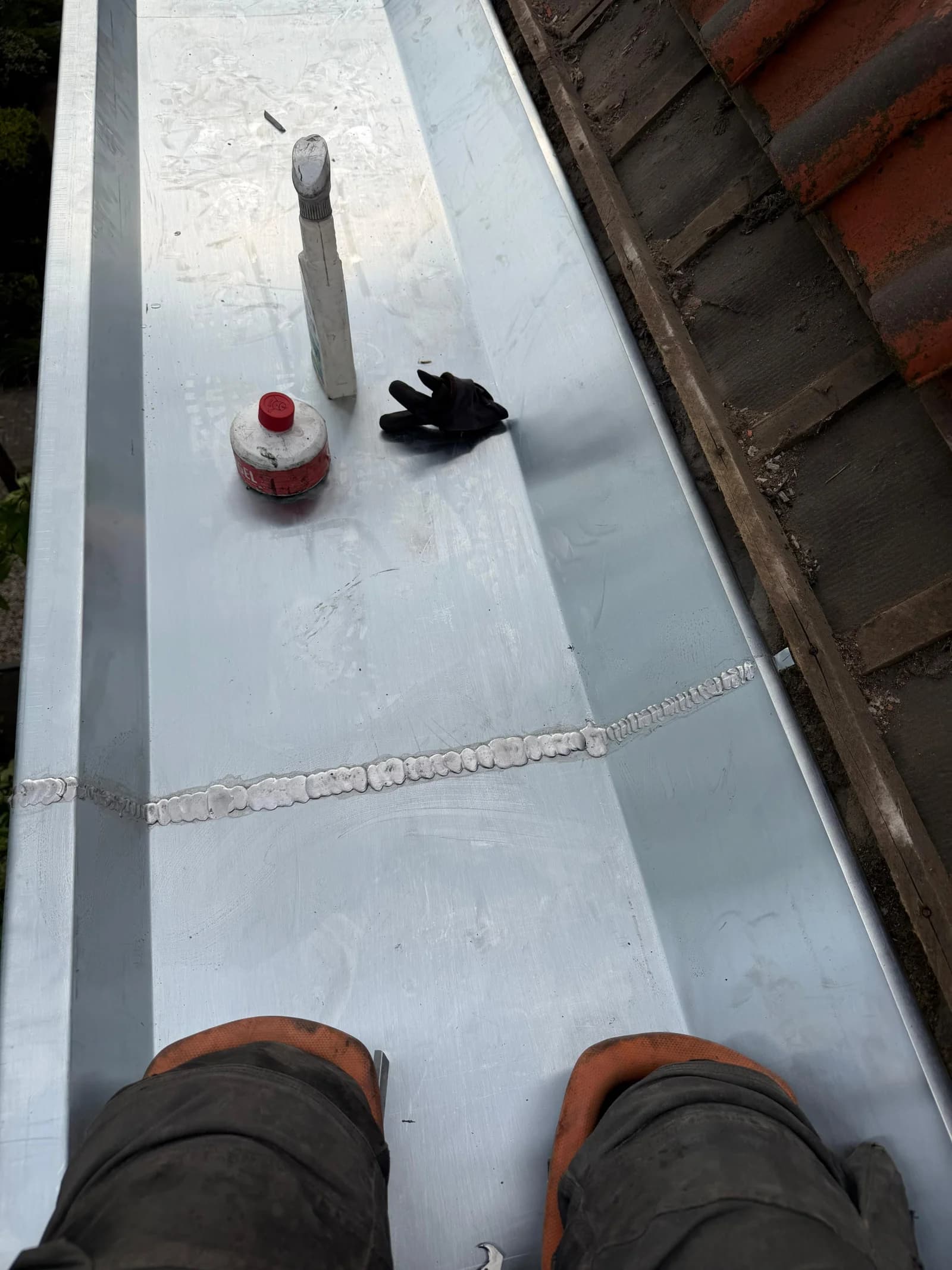 Zinken dakgoot en loodwerk vernieuwd, beeld 11